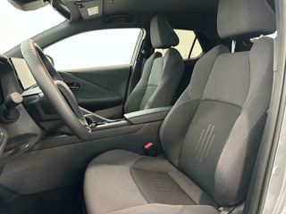 Toyota C-HR   2.0 220PH Advance