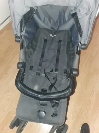 Silla de paseo Silver Cross negra