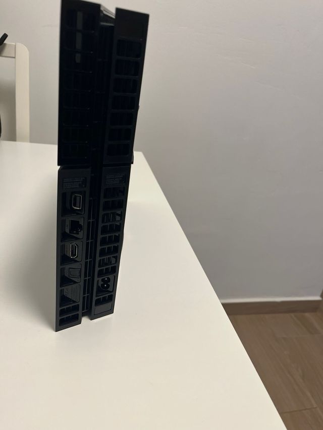 Console PS4 - Demo P.T. installato e funzionante