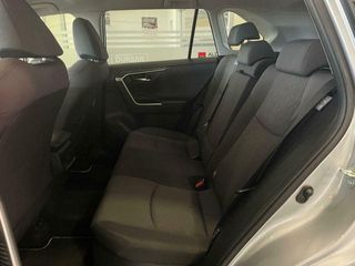 Toyota Rav4   2.5l 220H Advance