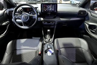 Toyota Yaris   1.5 120H Style P. Premier Edition