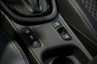 Toyota Yaris   1.5 120H Style P. Premier Edition