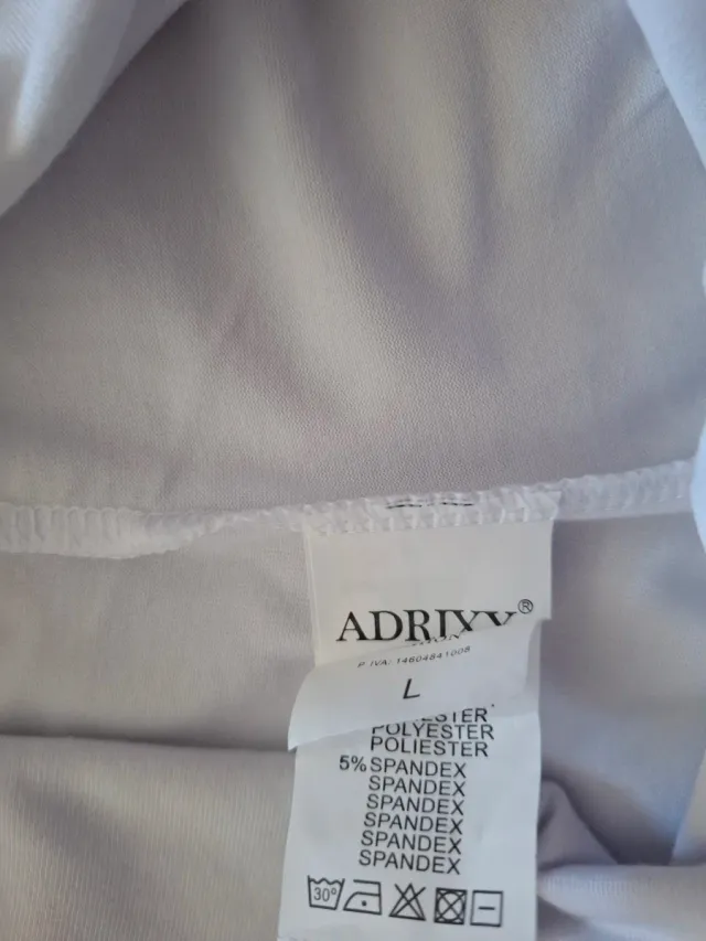 Short deportivo blanco California