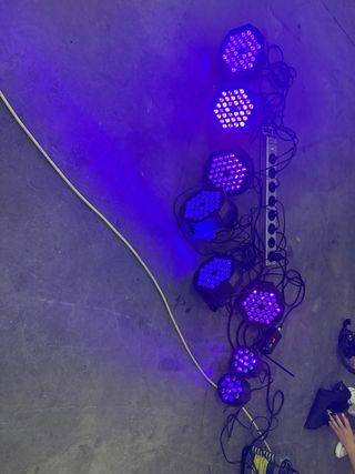 8 Focos LED UltraVioleta para fiestas