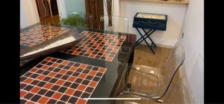Mesa de mosaico y 8 sillas salón