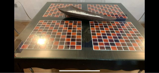 Mesa de mosaico y 8 sillas salón
