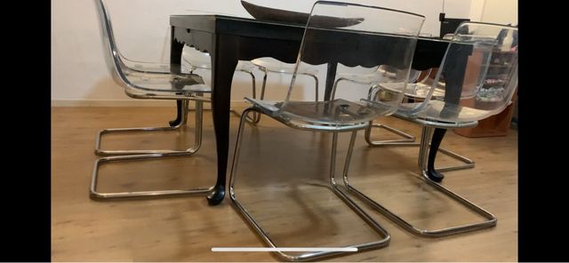 Mesa de mosaico y 8 sillas salón