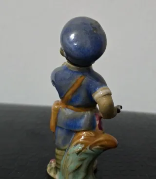 Estatuilla de porcelana China 1960