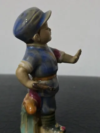Estatuilla de porcelana China 1960