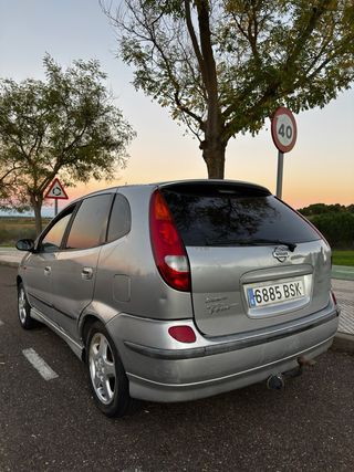 Nissan Almera 2002
