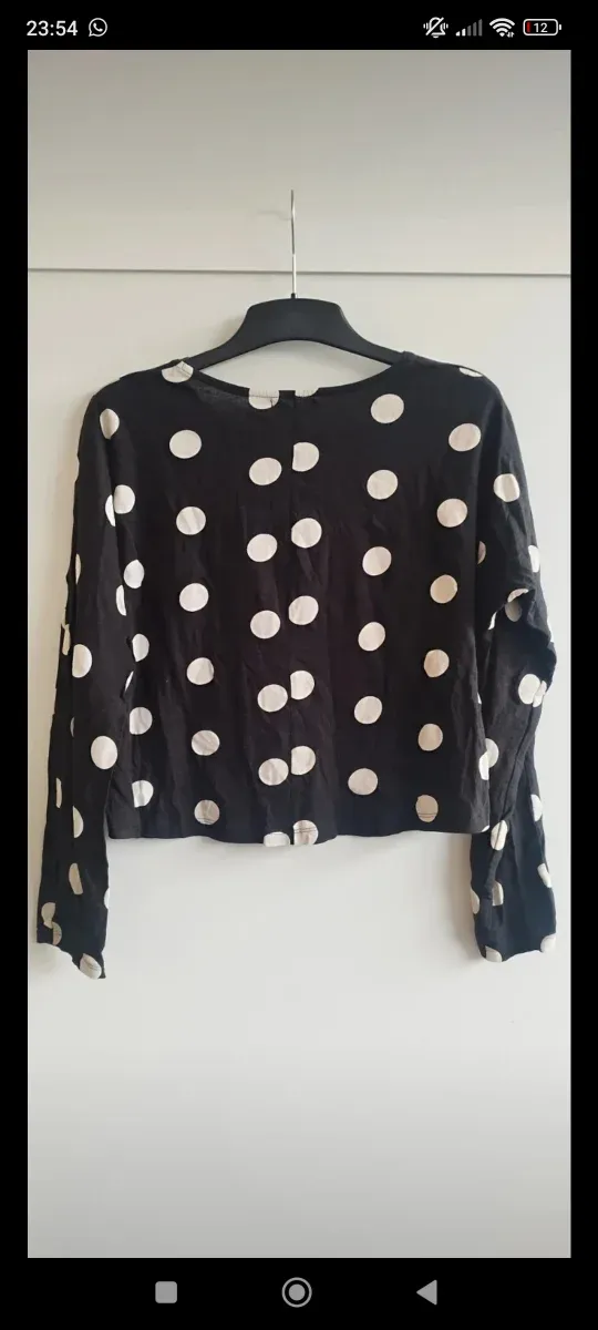 Camiseta de manga larga con lunares