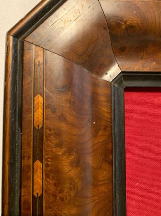 Cornice antica radica noce decorata