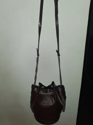 Bolso Zara efecto piel cocodrilo.Nuevo a estrenar!