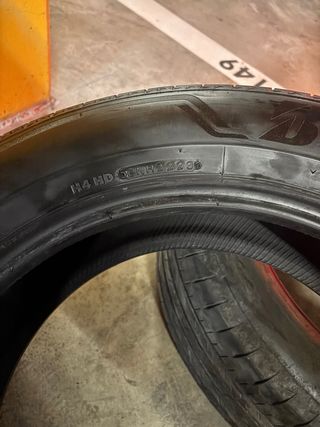2 Neumáticos Bridgestone 225/60R 18 100H