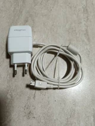 Alimentatore USB Creative Bianco