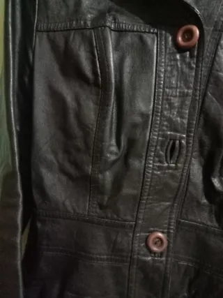 Vendo cazadora de cuero.