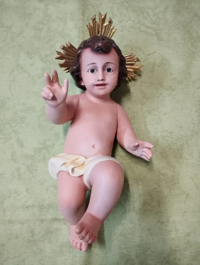 Niño Jesús con aureola dorada