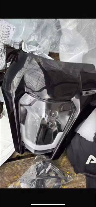 Careta Faro KTM Blanco y Negro