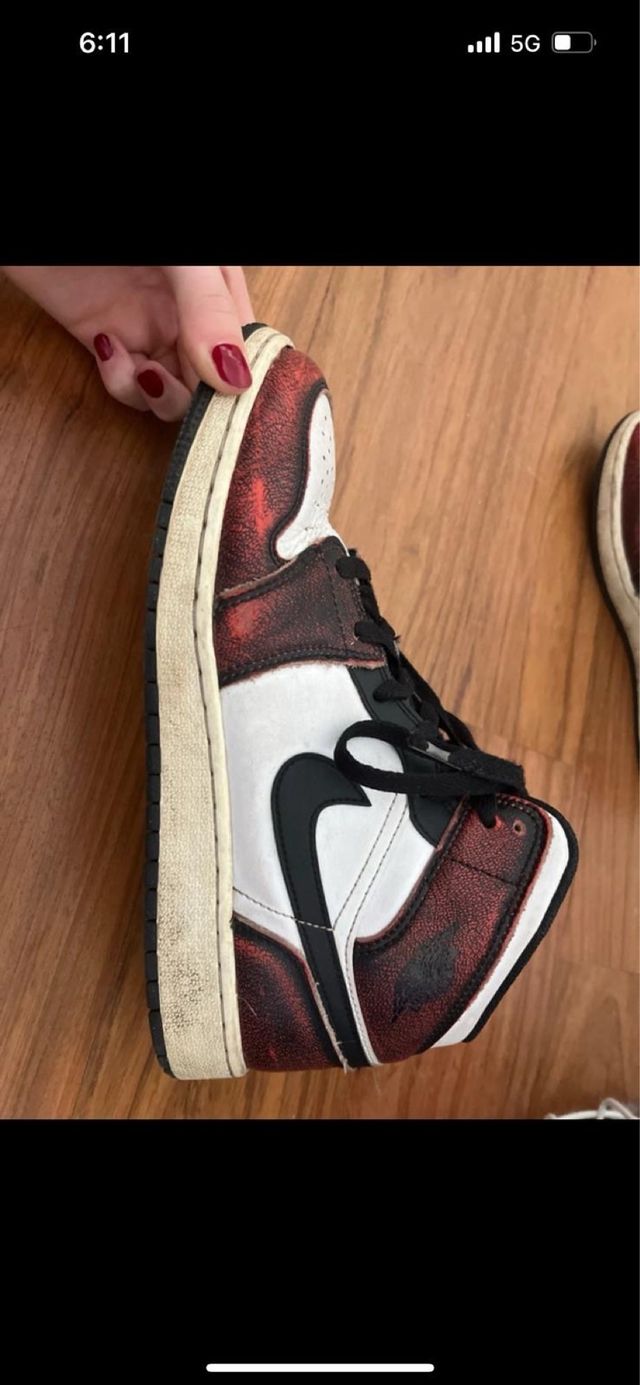 Air Jordan 1 Mid SE Wear-Away Chicago