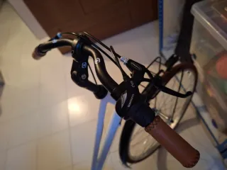 Bicicleta de adulto blanca