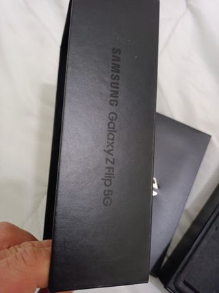 Caja Samsung Galaxy Z Flip 5G SM-F707B