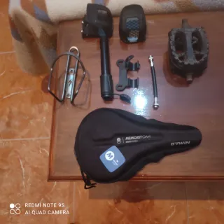 Componentes Bicicleta: Sillín, Pedales, Bomba