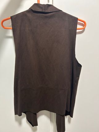 Chaleco Stradivarius ante marrón talla M