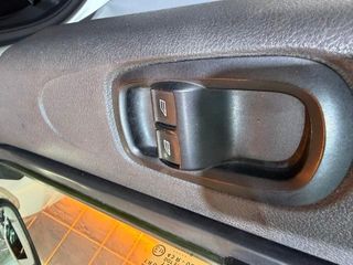 Ford Transit Custom Furgon 2.0 TDCI 250 L1 Ambiente 77 kW (105 CV)