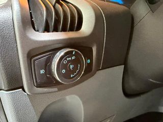 Ford Transit Custom Furgon 2.0 TDCI 250 L1 Ambiente 77 kW (105 CV)