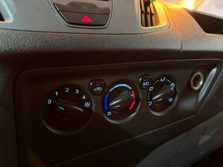 Ford Transit Custom Furgon 2.0 TDCI 250 L1 Ambiente 77 kW (105 CV)