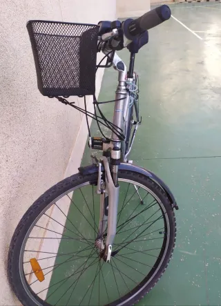 Bicicleta btwin ciudad-montaña.