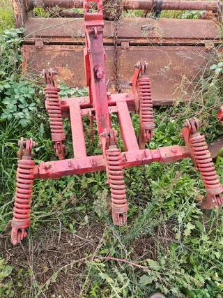 Cultivador 5 brazos con muelles