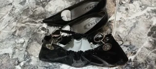 Zapatos negros charol Jeska T37 + bolso de mano