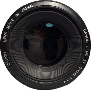 Objetivo Canon EF 50mm f/1.4 + Parasol