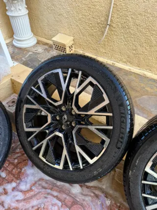 Llantas Renault 20 Pulgadas como neumáticos