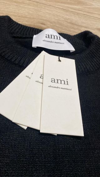 Sudadera Ami Negra Corazón Rojo