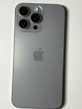 iPhone 15 Pro Max Viola