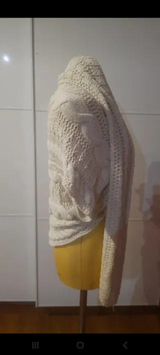 Jersey de punto con bufanda integrada