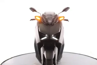 YAMAHA X-MAX 300 2025