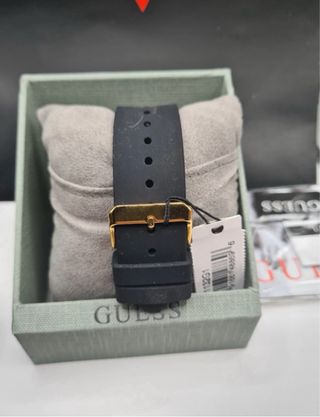Reloj Guess Hombre Dorado y Negro