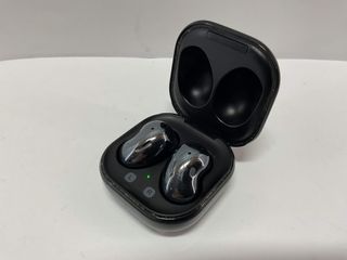 in-ear samsung buds live