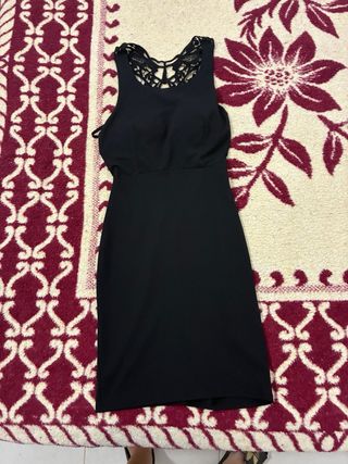 Vestido verde azulado con cuello halter