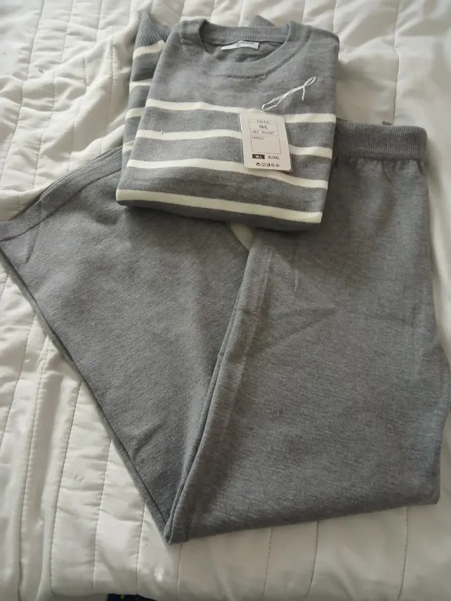 Conjunto punto rayas M/L gris y blanco