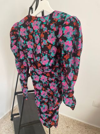 Vestido Zara floral manga larga