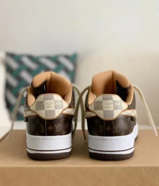 Scarpe Louis Vuitton x Nike Air Force 1