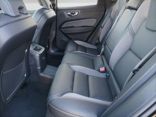 VOLVO XC60 2.0 T6 RECHARGE BLACK ED PLUS AT 4WD 350 5P