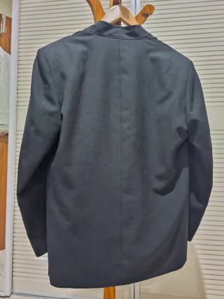 Traje negro cuello mao