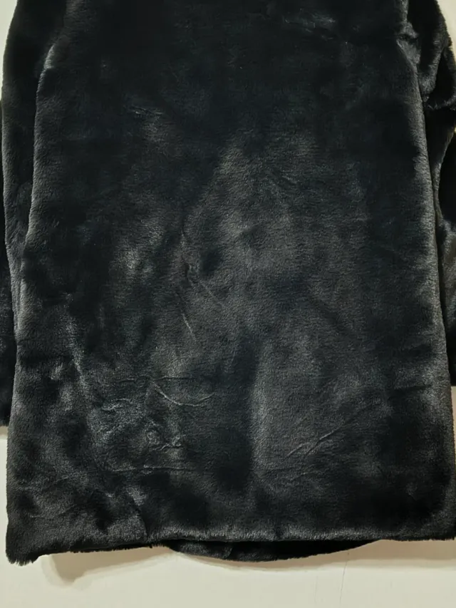 Cappotto in similpelliccia collo con revers