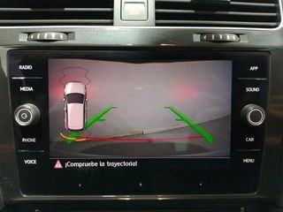 Volkswagen Golf Advance