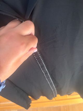 Camisa negra Stradivarius con pespuntes